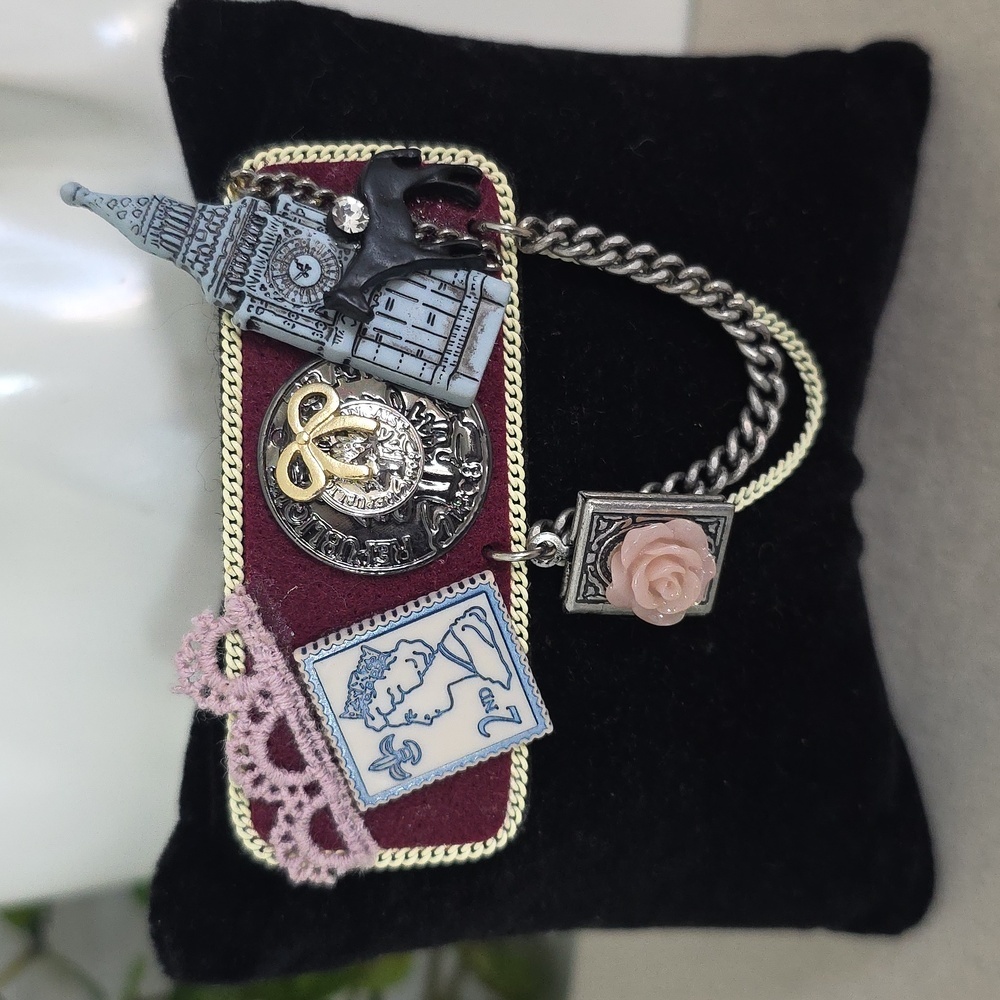 British Theme Handmade Brooch Pin Big Ben Locket Black Horse